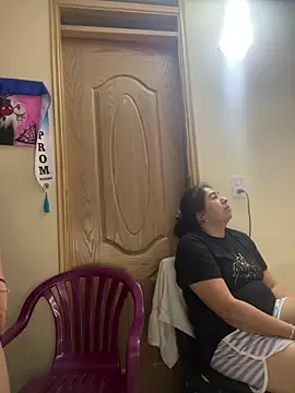 alissonfernandez  online show from 04-01-26, 10:05