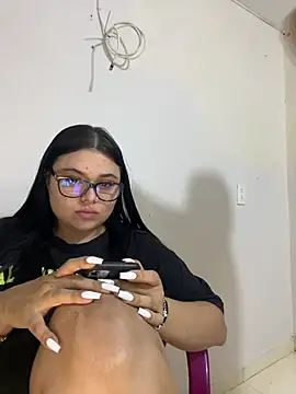 alissonfernandez  online show from 04-26-26, 08:06