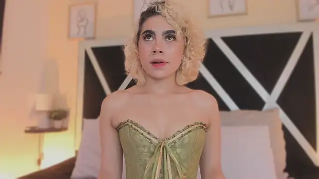 Snapshot of marian_pinzon chatting on 11-15-25, 02:42 marian pinzon online show from 11-15-25, 02:42