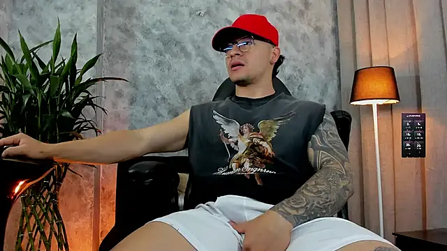 boyc022  online show from 09-23-25, 03:42