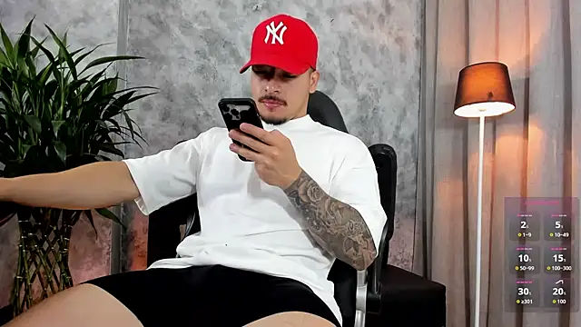 boyc022  online show from 04-24-26, 08:00