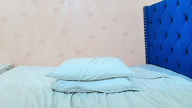 Snapshot of hornybarelylegalgirl chatting on 03-02-25, 03:59 hornybarelylegalgirl online show from 03-02-25, 03:59