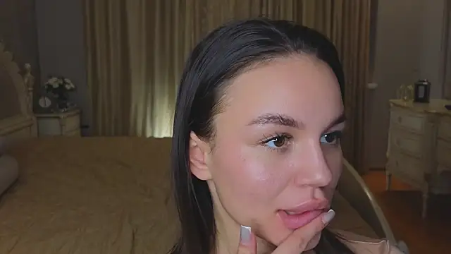 Snapshot of UdelaAshfield chatting on 01-12-25, 10:43 UdelaAshfield online show from 01-12-25, 10:43