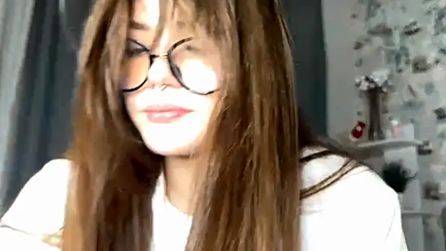 Snapshot of BlissDodd chatting on 10-04-25, 06:39 BlissDodd online show from 10-04-25, 06:39