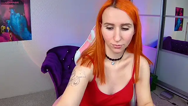 Snapshot of AliceBYKiss chatting on 01-23-25, 12:19 AliceBYKiss online show from 01-23-25, 12:19