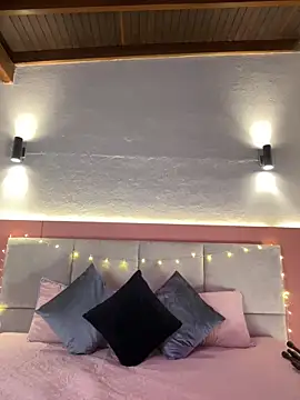 AniiRose online show from 09-12-25, 12:44