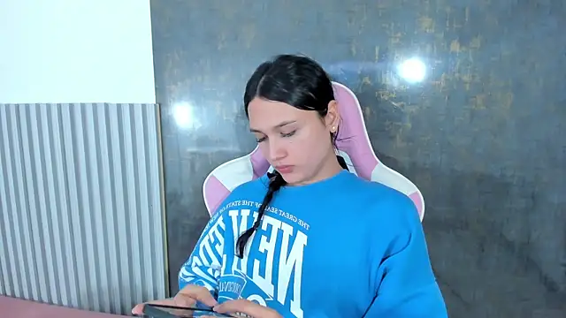 Snapshot of lana_boomer chatting on 10-19-25, 07:58 lana boomer online show from 10-19-25, 07:58