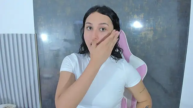 Snapshot of lana_boomer chatting on 10-23-25, 07:56 lana boomer online show from 10-23-25, 07:56