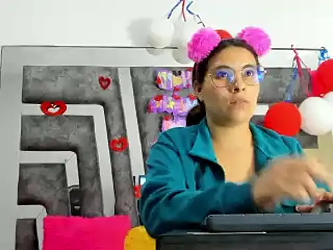 Salome Moonn online show from 02-15-25, 01:21