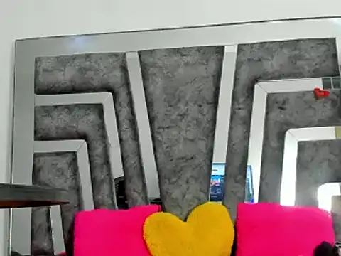 Salome Moonn online show from 02-17-25, 01:04