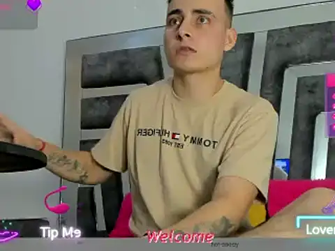 Salome Moonn online show from 02-28-25, 01:03