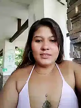 Snapshot of Stylevoluptuousvycky chatting on 12-17-24, 08:54 Stylevoluptuousvycky online show from 12-17-24, 08:54