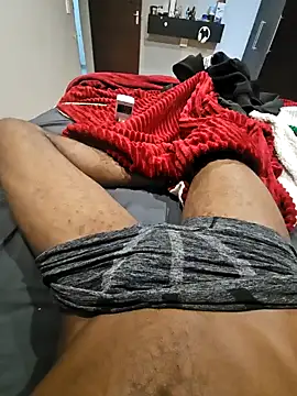 Snapshot of blacksexyg chatting on 12-12-24, 11:47 blacksexyg online show from 12-12-24, 11:47