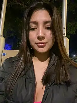 Snapshot of licky_lu chatting on 01-20-25, 04:21 licky lu online show from 01-20-25, 04:21