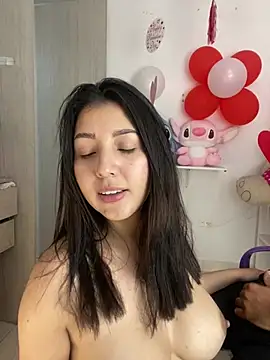 Snapshot of licky_lu chatting on 02-14-25, 05:51 licky lu online show from 02-14-25, 05:51