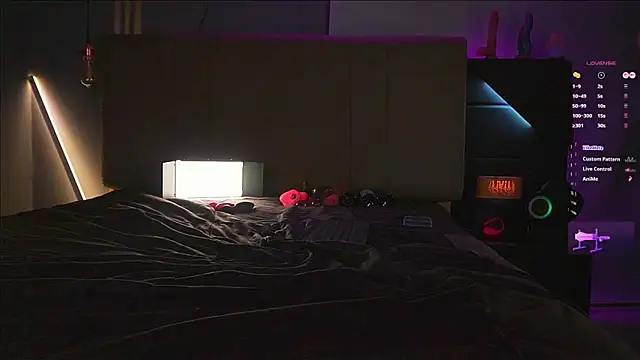 samuel boy tatoo online show from 01-09-26, 06:10