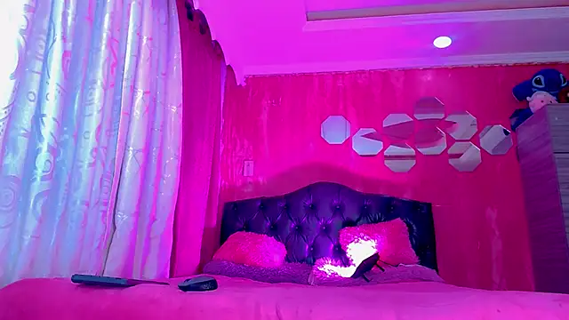 TiffanyMackensyy online show from 03-12-26, 01:45