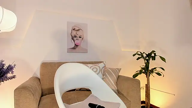 Catvalentine  online show from 02-21-26, 08:48