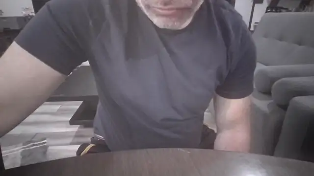 Snapshot of LARawAlways2 chatting on 09-18-25, 05:37 LARawAlways2 online show from 09-18-25, 05:37