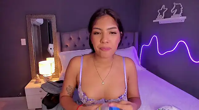 Snapshot of MadyLust chatting on 01-10-25, 01:32 MadyLust online show from 01-10-25, 01:32