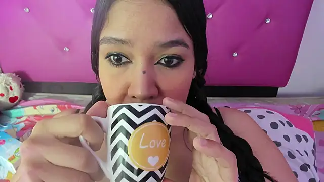 Venus Blackk online show from 09-15-25, 11:32