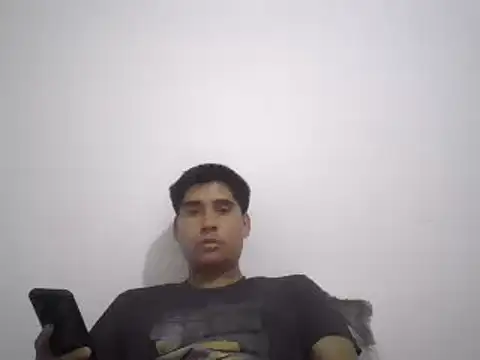 estudiante69 online show from 12-05-24, 10:34