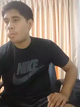 estudiante69 online show from 12-11-24, 11:21