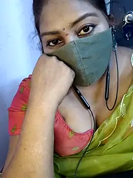 RomeoJuliet345 online show from 04-18-26, 07:07