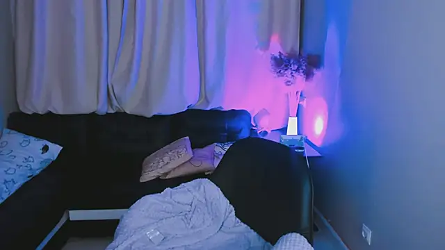 Snapshot of Barbara_xKiss chatting on 02-11-25, 11:54 Barbara xKiss online show from 02-11-25, 11:54