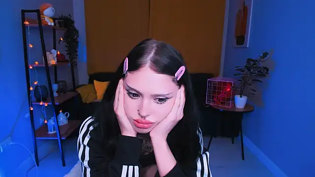 Snapshot of Barbara_xKiss chatting on 02-12-25, 05:58 Barbara xKiss online show from 02-12-25, 05:58