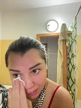 Snapshot of MiraMiss chatting on 02-25-25, 04:14 MiraMiss online show from 02-25-25, 04:14