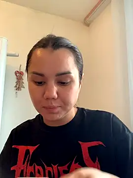 Snapshot of MiraMiss chatting on 10-19-25, 05:52 MiraMiss online show from 10-19-25, 05:52