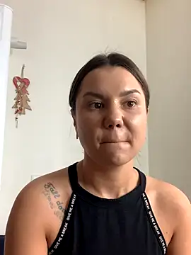 Snapshot of MiraMiss chatting on 11-07-25, 08:47 MiraMiss online show from 11-07-25, 08:47