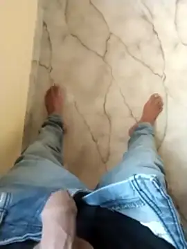 Snapshot of PracticalGum40 chatting on 11-24-25, 02:44 PracticalGum40 online show from 11-24-25, 02:44