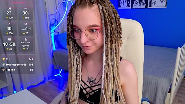 Snapshot of VioletShine chatting on 02-26-25, 05:50 VioletShine online show from 02-26-25, 05:50