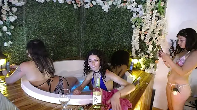 Queenjenn   online show from 01-14-25, 05:45