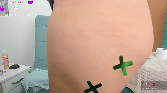 Snapshot of DannaMishellx_ chatting on 03-18-25, 06:48 DannaMishellx online show from 03-18-25, 06:48