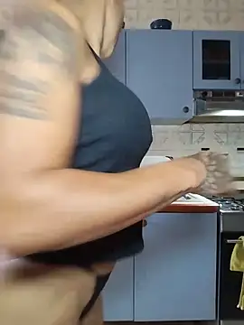 Snapshot of Alison_fitness chatting on 05-31-26, 12:34 Alison fitness online show from 05-31-26, 12:34