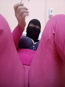 Snapshot of big_yoyo chatting on 02-12-25, 12:01 big yoyo online show from 02-12-25, 12:01