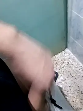 Steve98768 online show from 12-19-24, 02:12