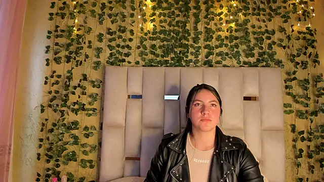 jenifer  power10 online show from 01-02-25, 08:13