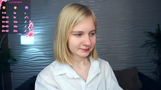 OdelinaFicken online show from 12-15-25, 04:17