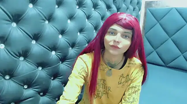 Snapshot of Luna_and_valery chatting on 02-17-25, 09:52 Luna and valery online show from 02-17-25, 09:52