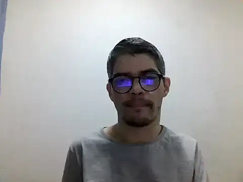 Snapshot of DiGabriel chatting on 05-18-26, 06:30 DiGabriel online show from 05-18-26, 06:30