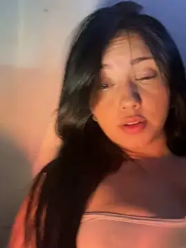 sweet kitty0110 online show from 01-24-25, 06:46