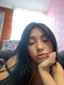 sweet kitty0110 online show from 03-03-25, 07:39