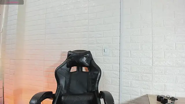 sweet kitty0110 online show from 03-14-26, 07:52