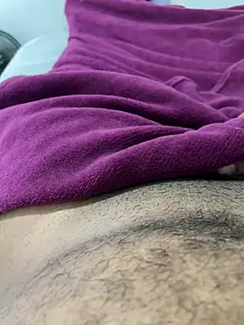 rodrigo21Cm  online show from 12-18-24, 08:25