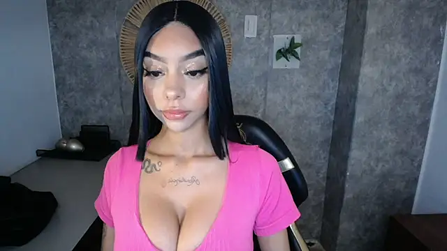 Tiffanny online show from 12-21-24, 12:16