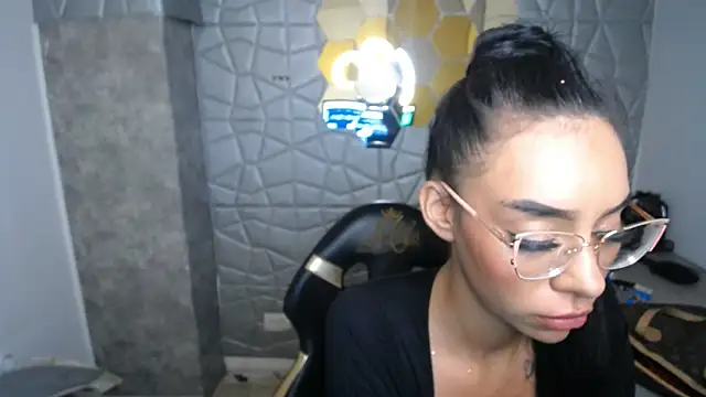 Tiffanny online show from 03-13-25, 06:56